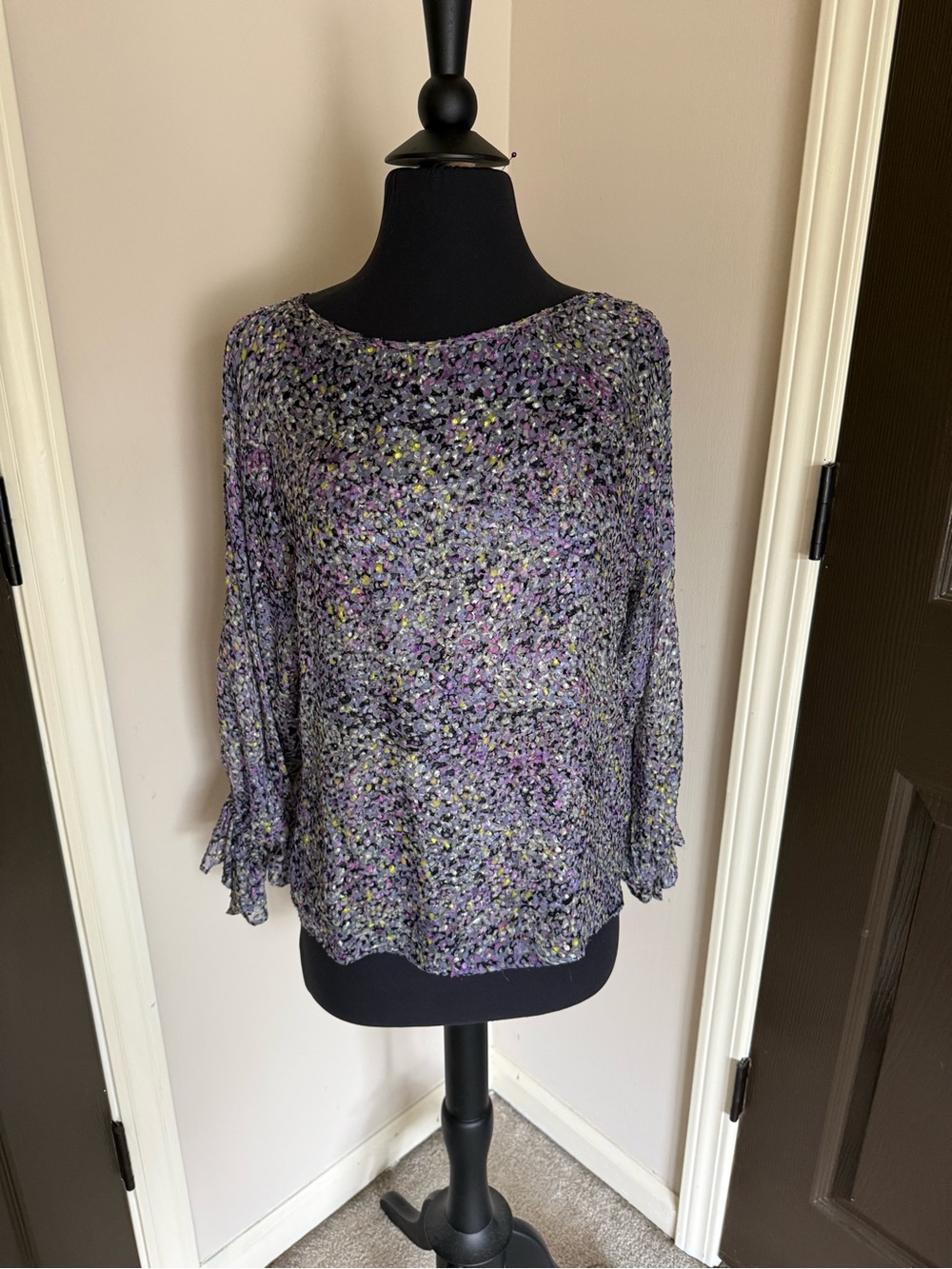 White House black market Lightweight silk Floral-Print Blouse in Purple xxs